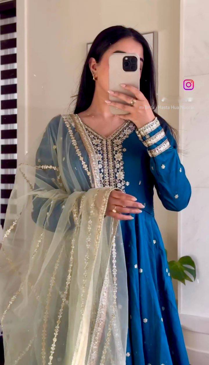 VERLINA SATIN SILK SUIT SET