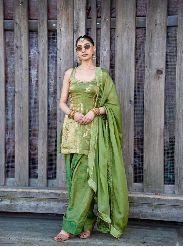 Yashvi Heavy Fendy Silk Top Farshi Suit Set