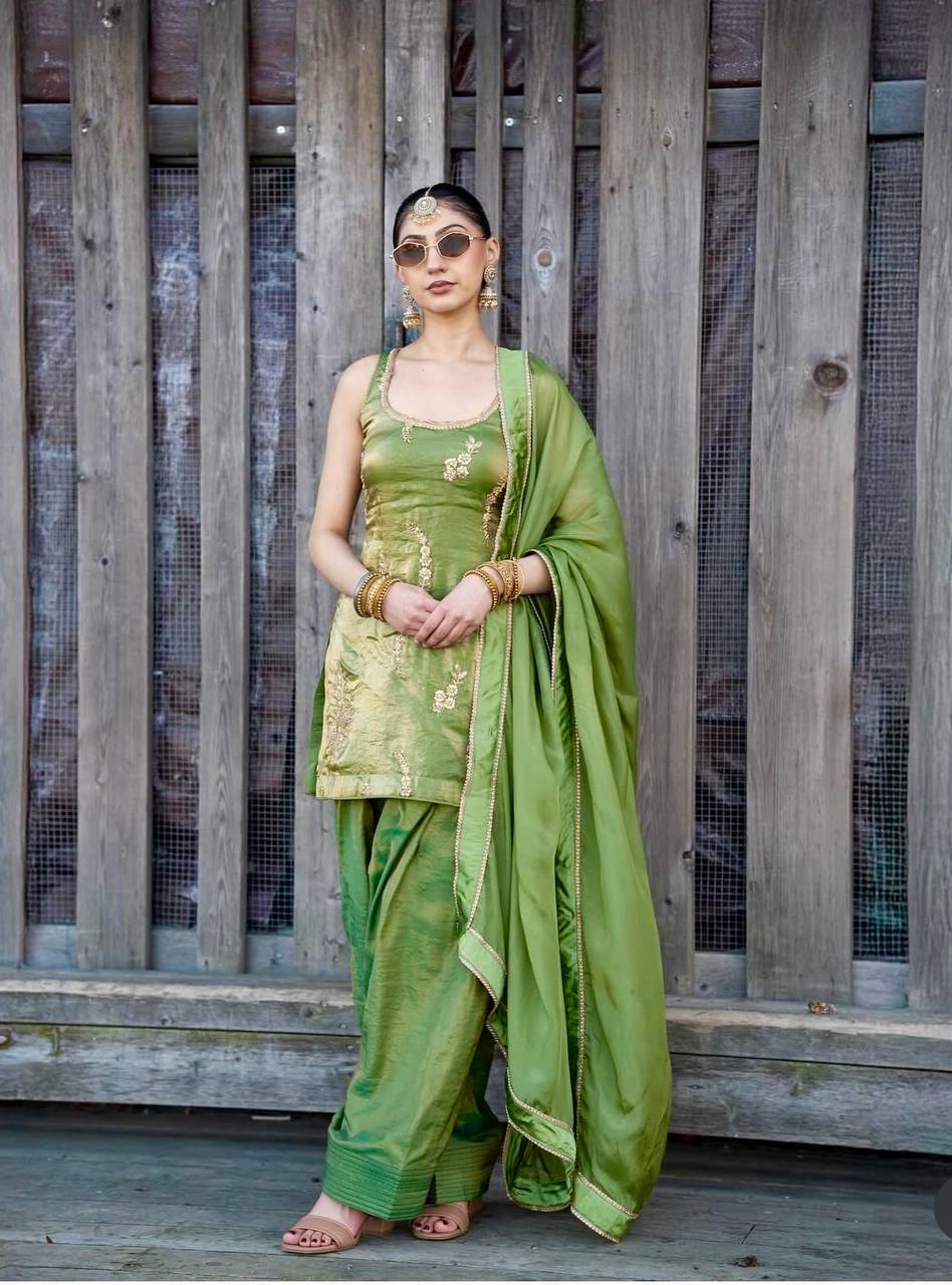 Yashvi Heavy Fendy Silk Top Farshi Suit Set