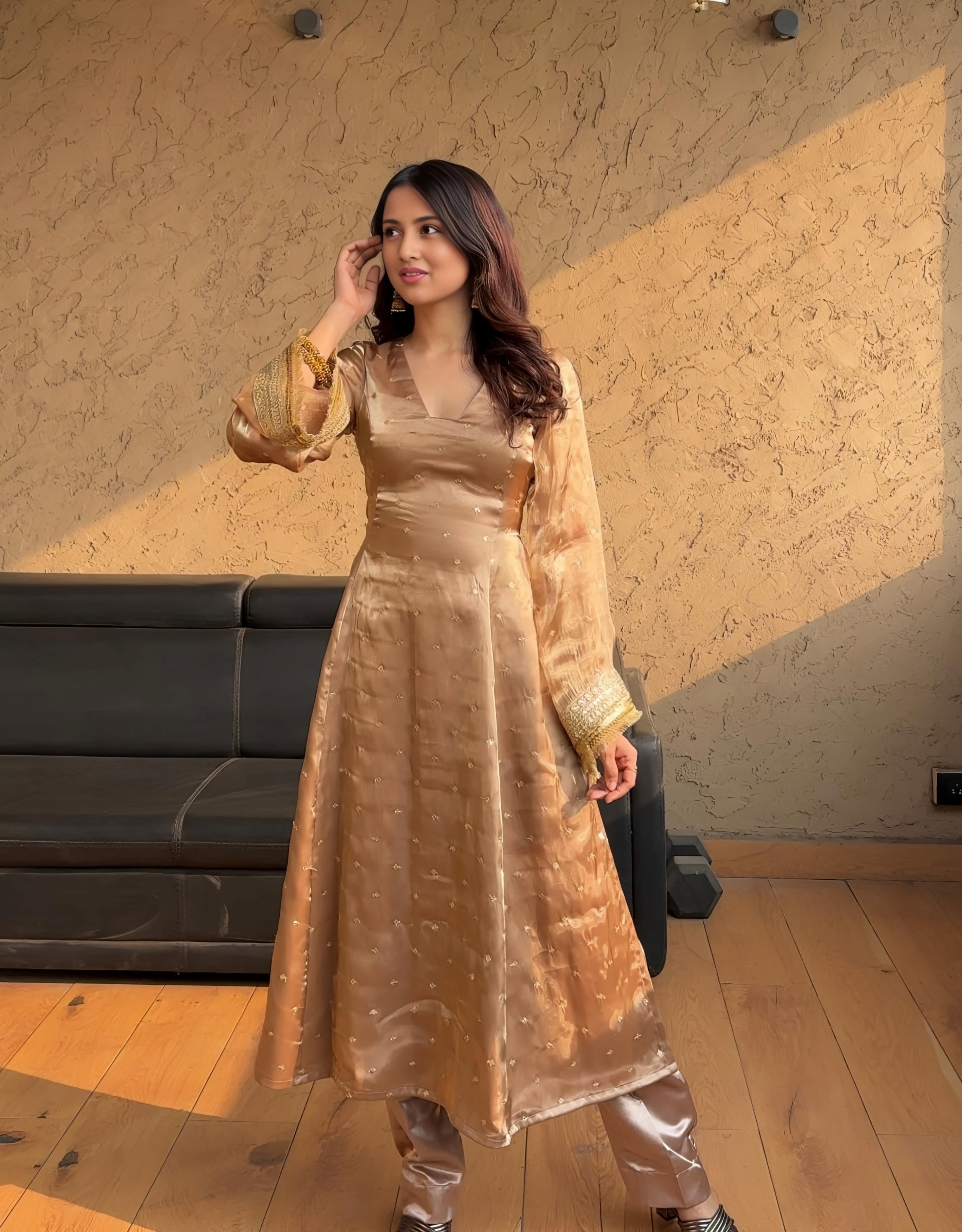 NORA DOUBLE DUPATTA PREMIUM SUIT SET