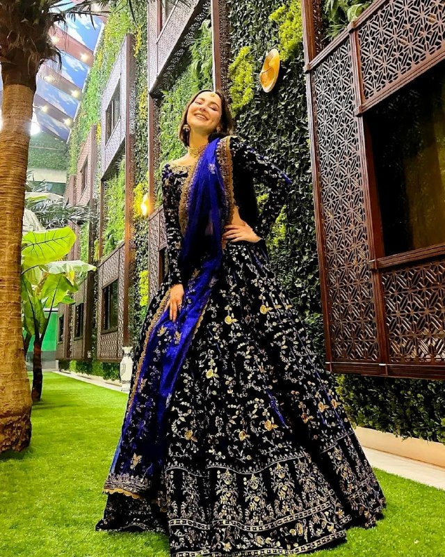 Navy Blue Colour Embroidered Attractive Party Wear Velvet Lehenga choli has a Regular-fit and  is Made From High-Grade Fabrics And Yarn (LC-2037)